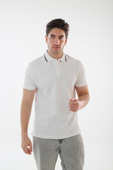 تيشرت بياقة